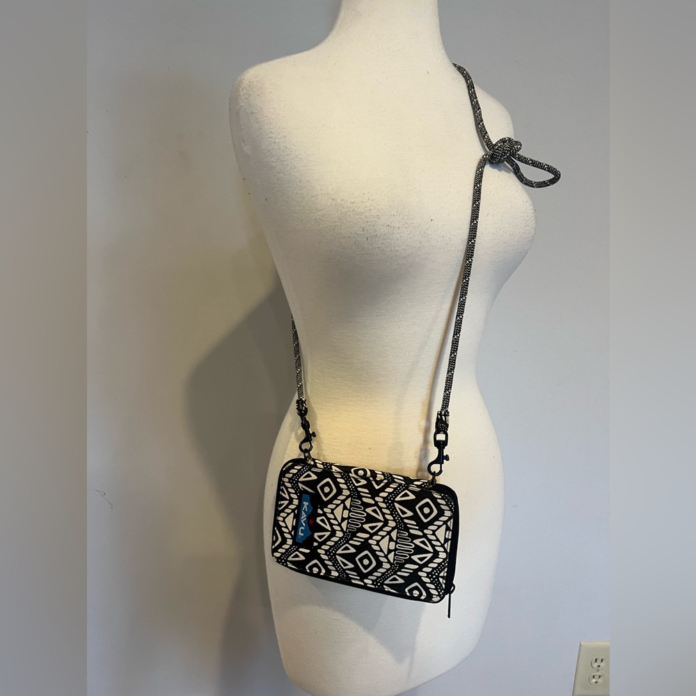 Kavu Black & White Mini Crossbody Bag - Picture 3 of 4